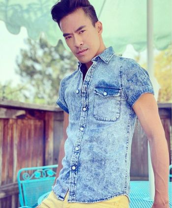 Energy Bodywork <i>by Johnathan</i>