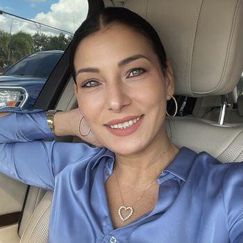 Therapeutic Touch <i>by Yanelis</i>