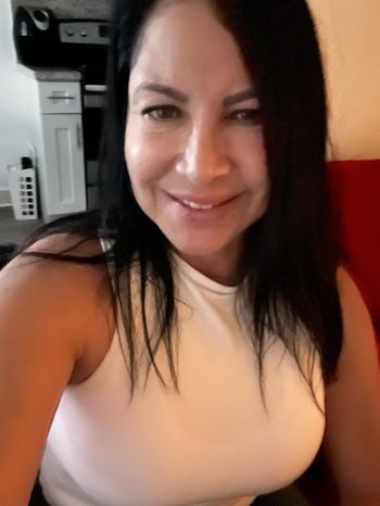 Calming Bodywork <i>by Mariela</i>