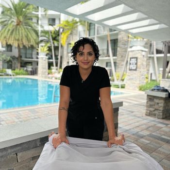 Mind<b>+</b>Body Massage <i>by Hajar</i>