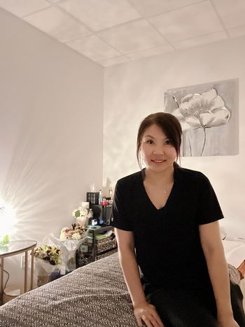 Rejuvenating Massage <i>by Meya</i>