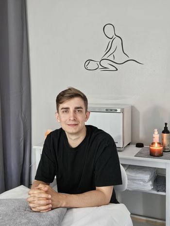 Rejuvenating Massage <i>by Sam</i>
