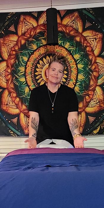 Healing Bodywork <i>by Lonnie</i>