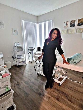 Therapeutic Massage <i>by Ana</i>