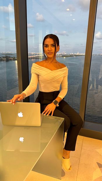 At-Home Massage <i>by Ana</i>