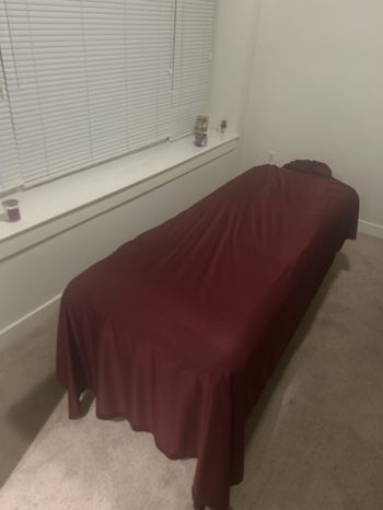 Rejuvenating Massage <i>by Raymond</i>